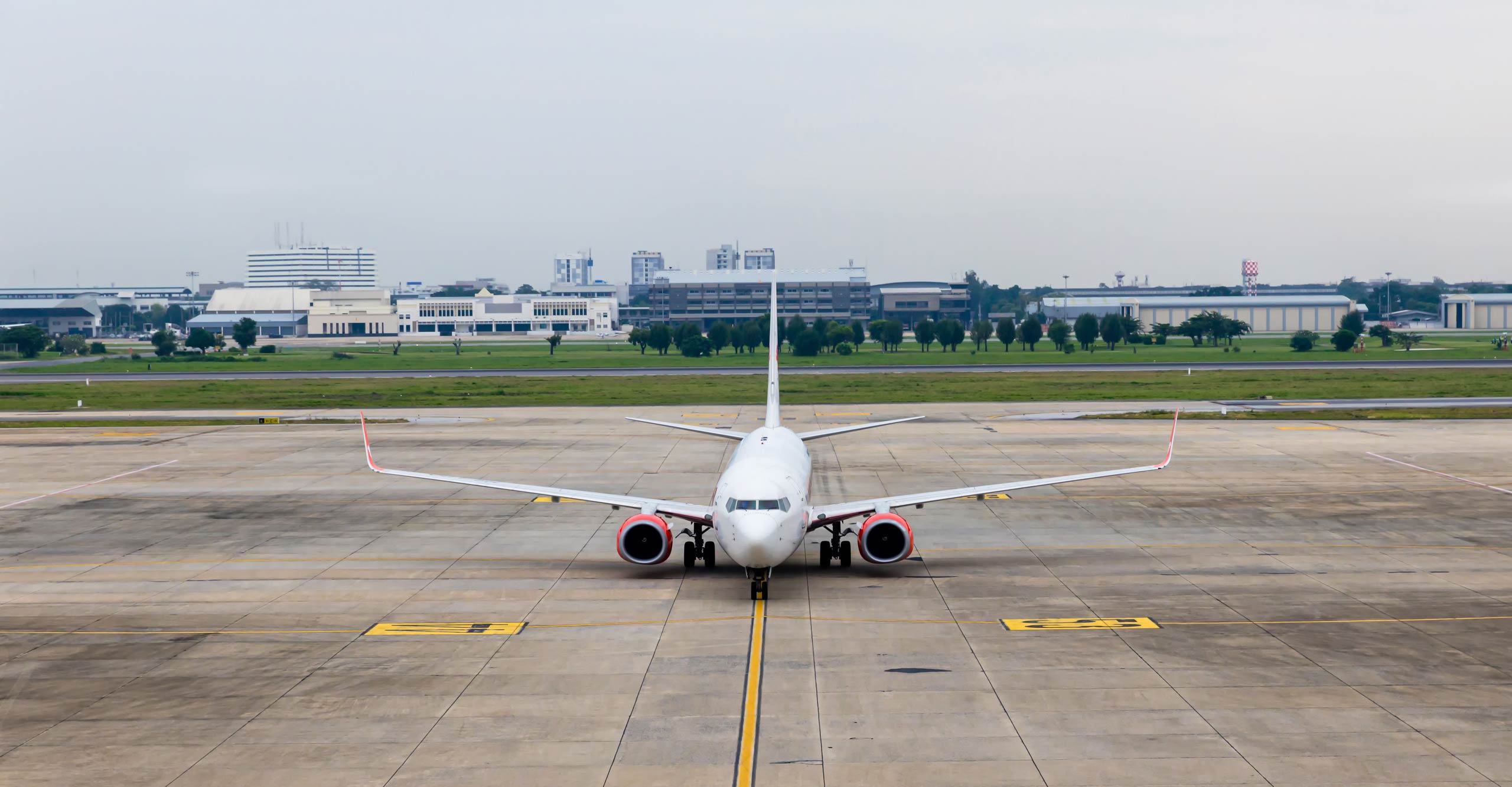 airplane ready to taxi